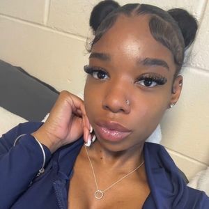 Meet your Posher, Elon